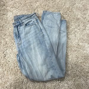 American Eagle Mom Jean